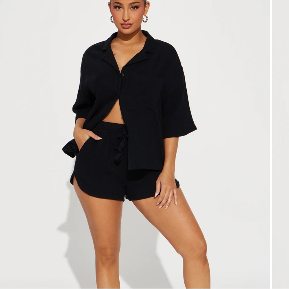 Black shorts set